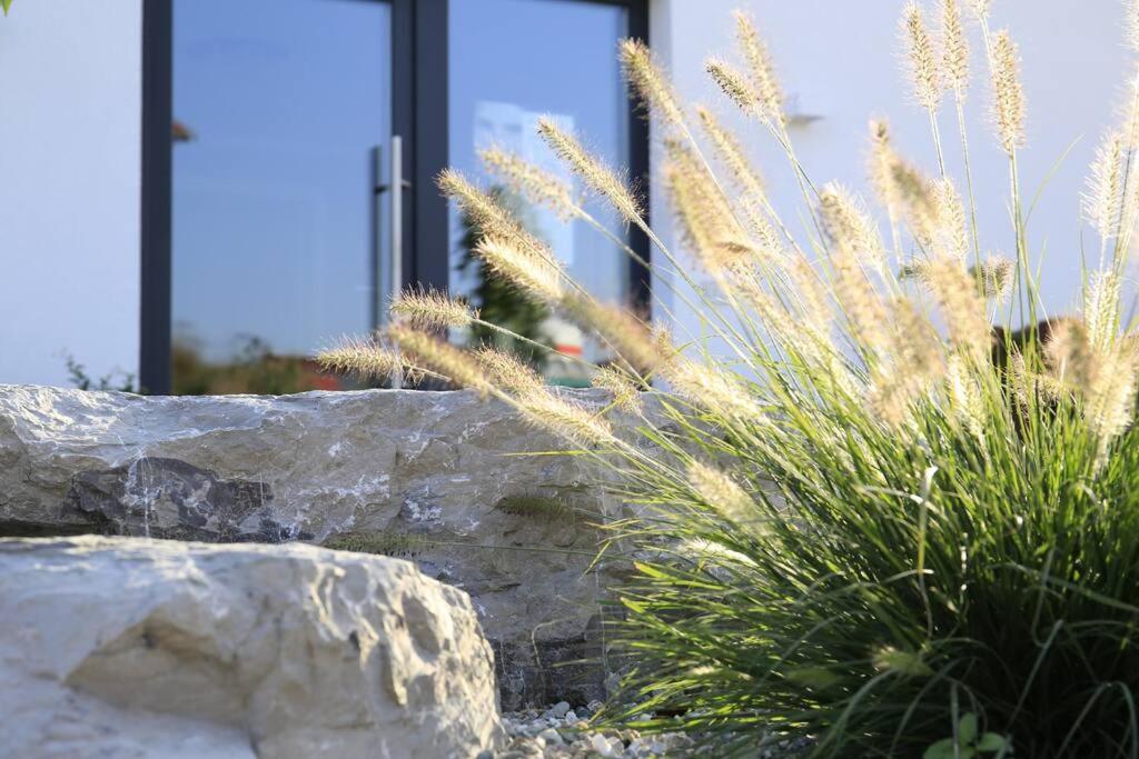 Apartamento Wohnen Am Bach Haiming Exterior foto